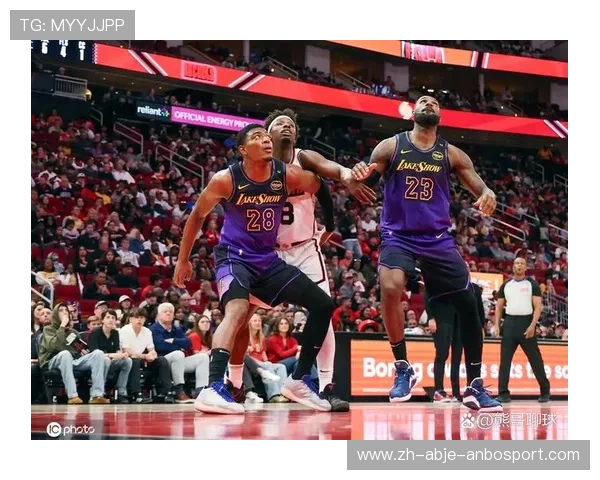 NBA火箭队对阵湖人队的比赛精彩剪辑